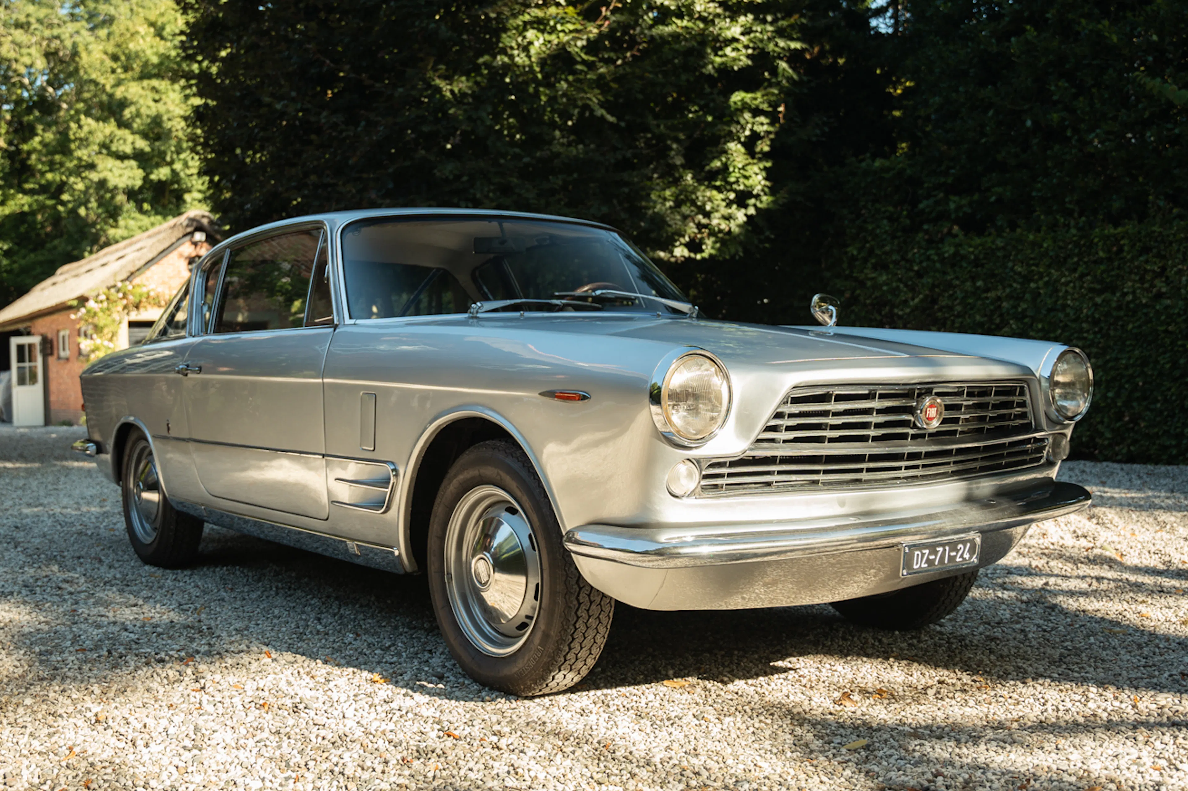 1961 Fiat 2300S Base Value | Hagerty Valuation Tools®